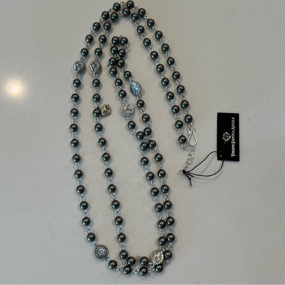 VSA Wrap – 6mm – Light Gray / Silver Pearl – Silver Necklace